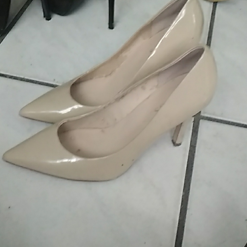 Nine west  beige shoes